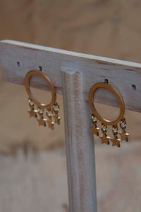 pendientes círculo con estrellas