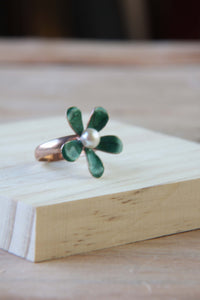 anillo flor verde